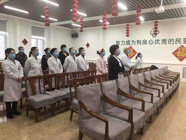 奋力抗战在一线